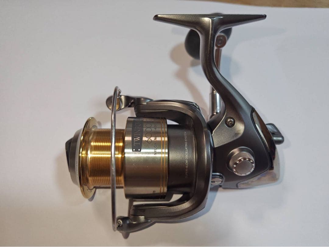 SHIMANO TWIN POWER 6000HG スピニングリール