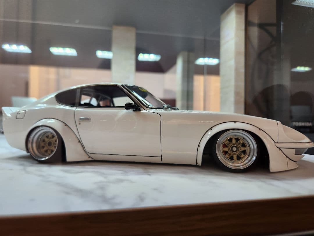 【1/18イグニッションモデル LB-WORKS Fairlady Z(S30)