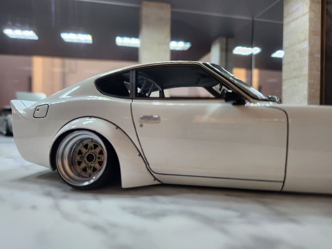 【1/18イグニッションモデル LB-WORKS Fairlady Z(S30)
