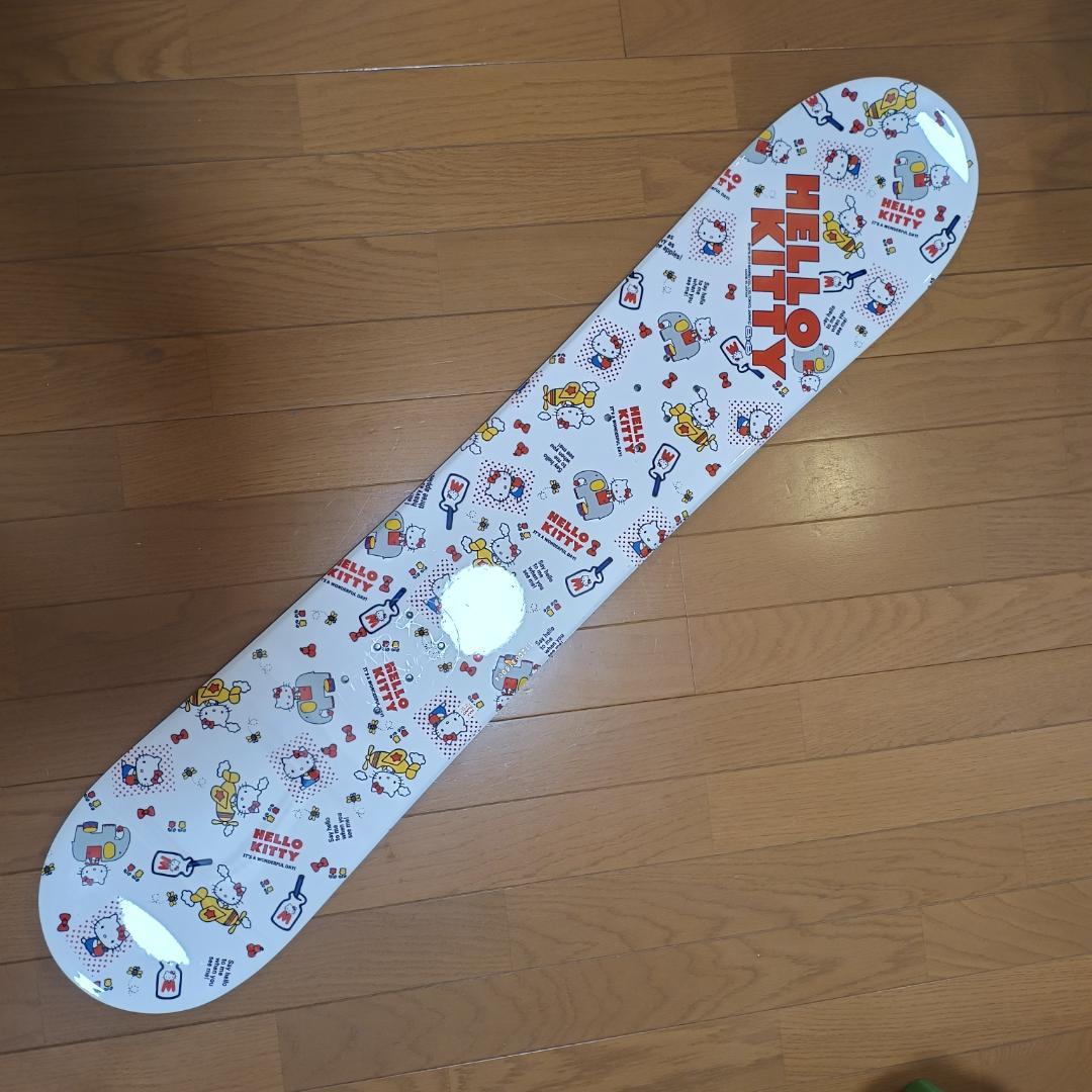【送料込み】HELLO KITTY スノーボード　ハローキティ 110cm 中古