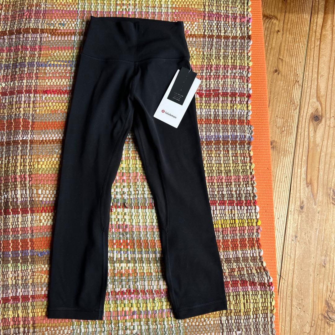 タグ付き新品　Lululemon Align 20インチパンツ　クロップド丈