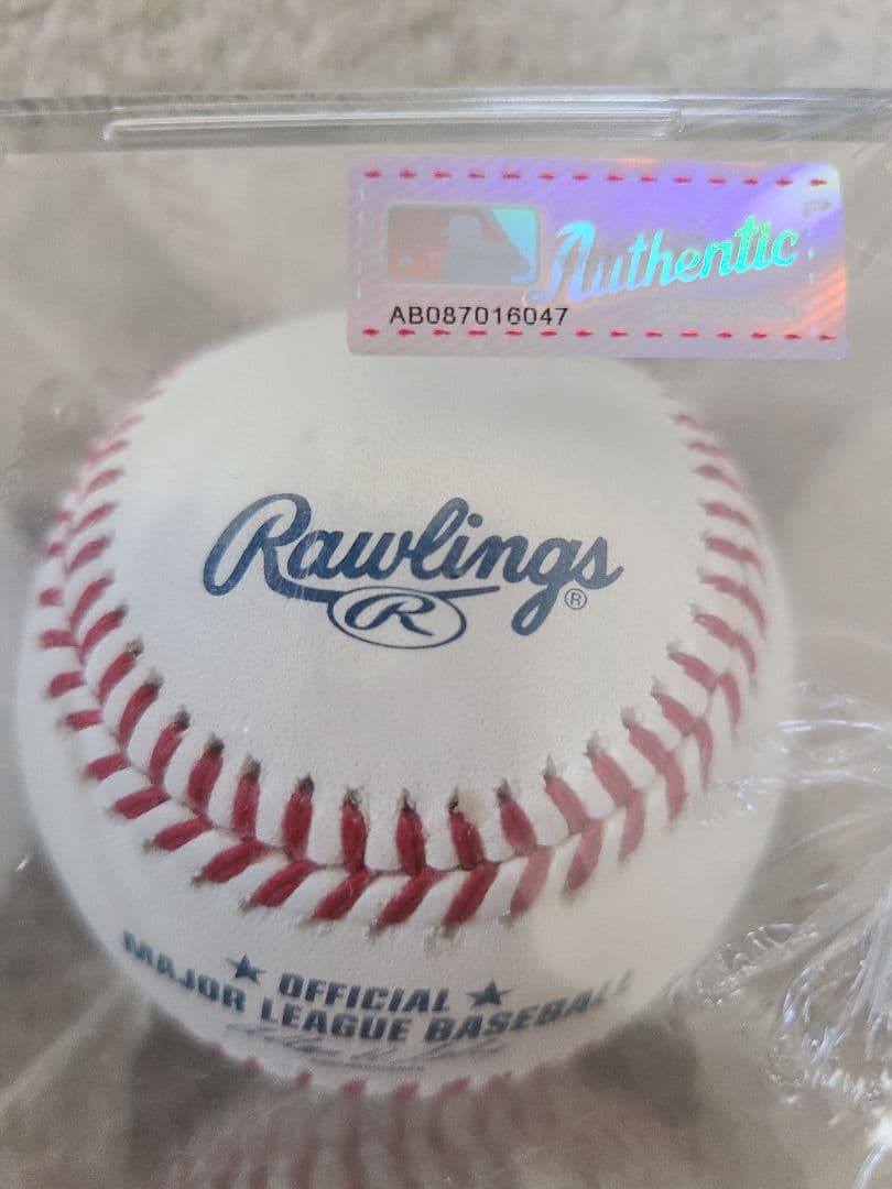 【新品未使用品】MLBメジャーリーグオフィシャルボール　野球　専用ケース付