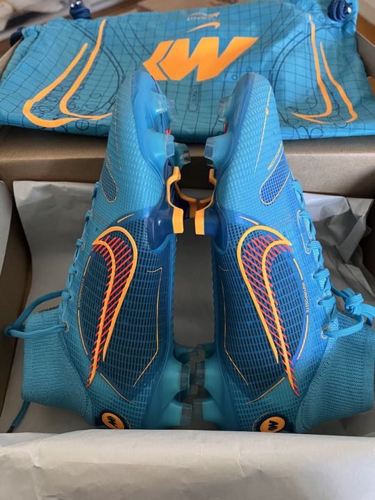 ナイキ NIKE スパイク マーキュリアル スーパーフライ 8 FG 25.5