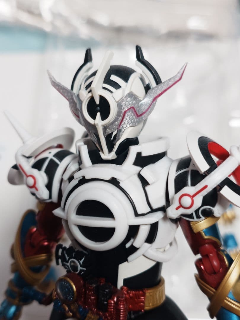 仮面ライダーエボル　ブラックホールフォーム　S.H.フィギュアーツ