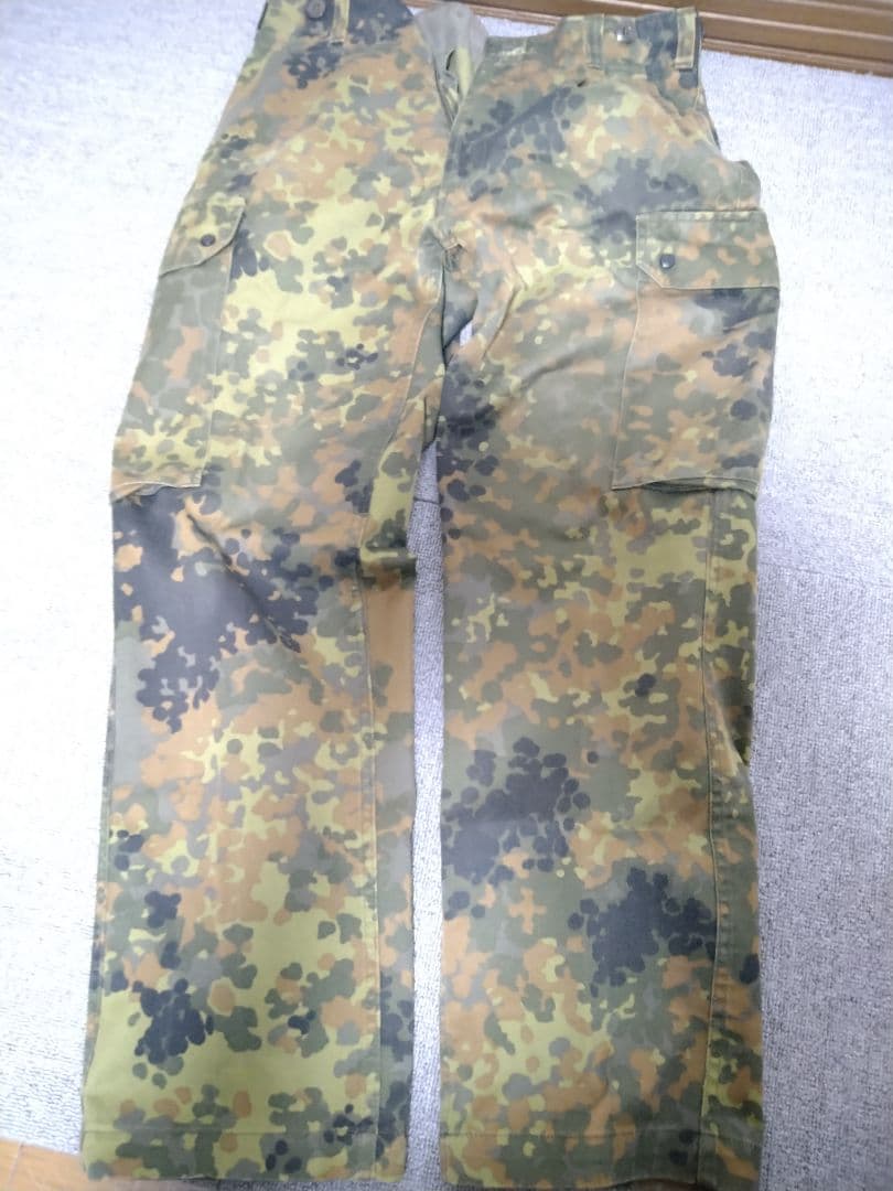 ドイツ軍実物　フレクター迷彩服上下セット　階級章付き