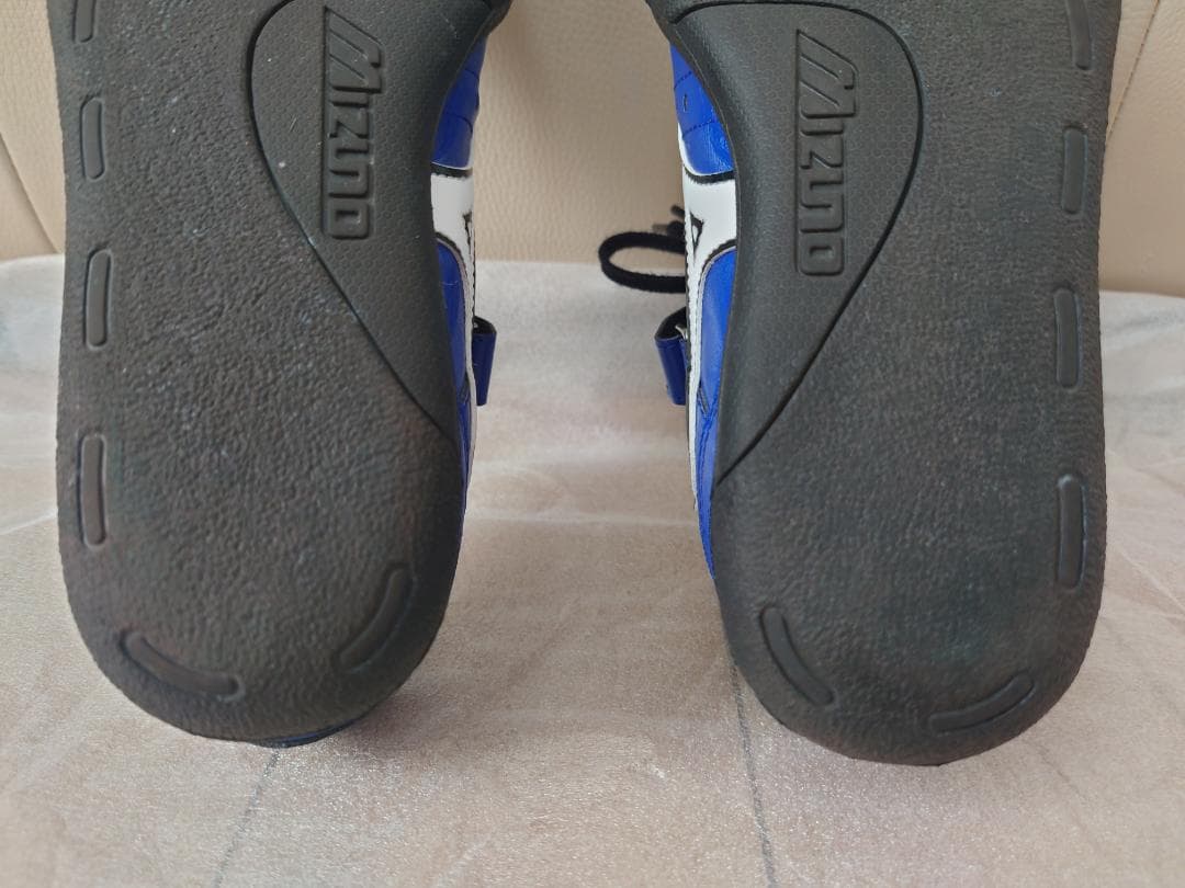 Mizuno　スローイングシューズ　24.0cm