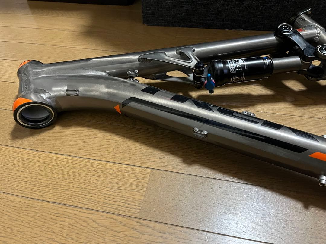 綺麗　2013年　レア？トレック・スーパーフライ100 AL エリート　フレーム