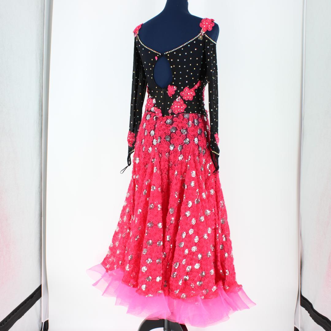 【美品 社交ダンス衣装】ワンピース ドレス 黒 ブラック ピンク マゼンダ 花柄