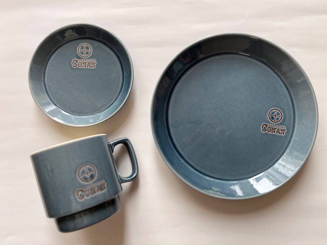 名探偵コナン　食器セット　マグカップ　プレート