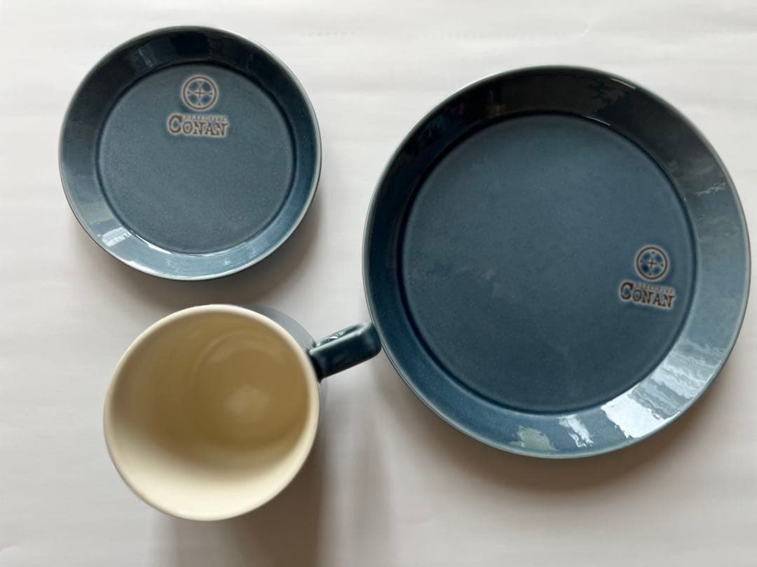 名探偵コナン　食器セット　マグカップ　プレート