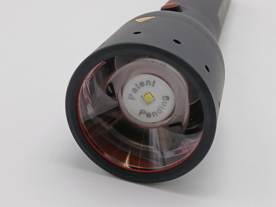 LED LENSER P17.2　レッドレンザー　懐中電灯　乾電池式