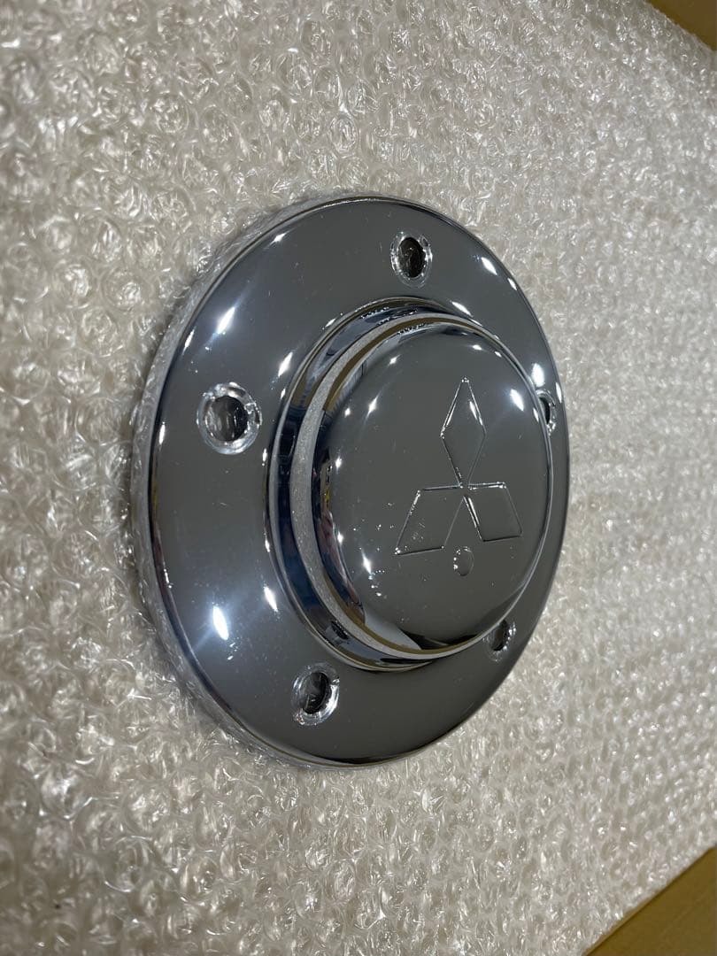 フロントハブカバー 2枚セットボルト付き三菱FUSO国産メッキ高床用 USED品