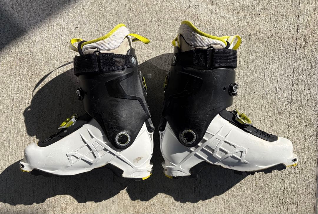 Salomon MTN explore ブーツ
