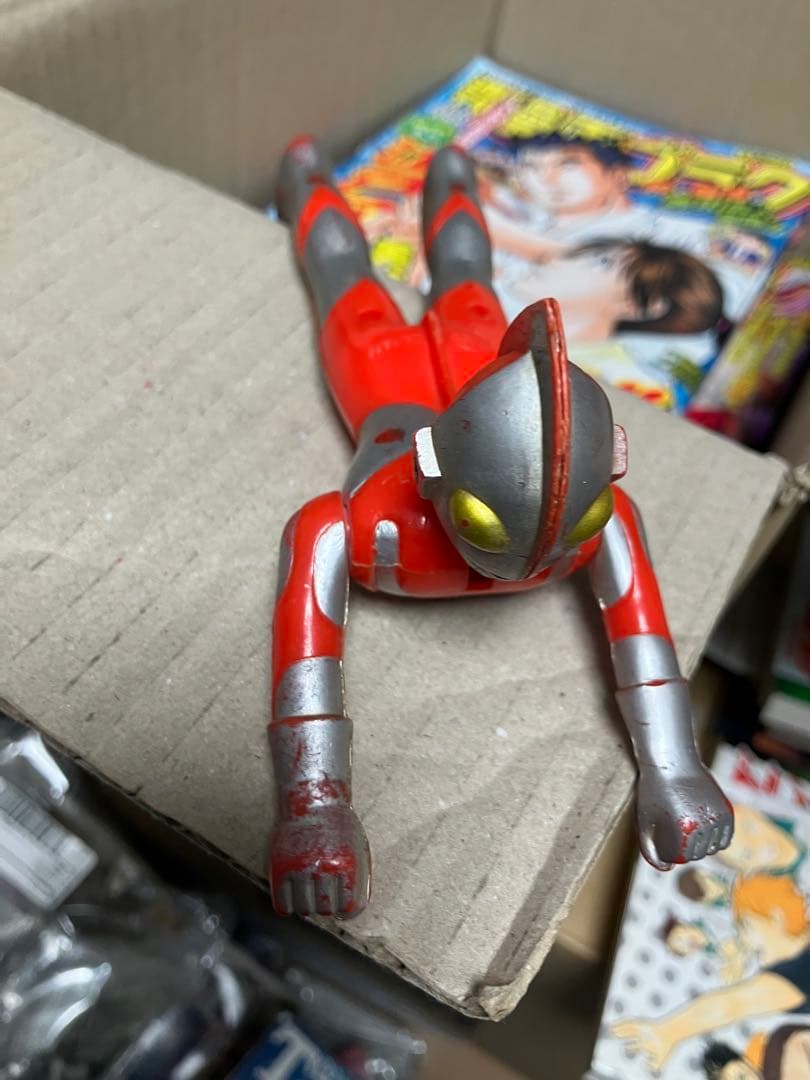 ウルトラマン 可動フィギュア ポピー 昭和レトロ　飛行ポーズ