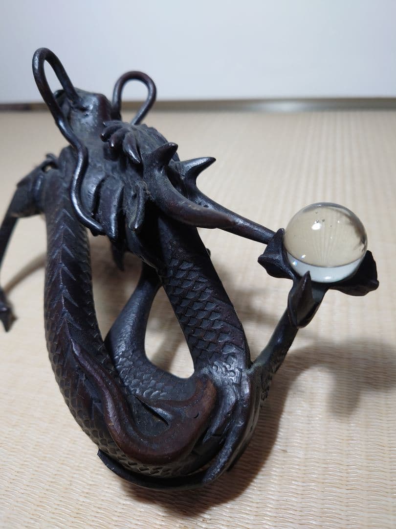 銅製　玉持ち龍