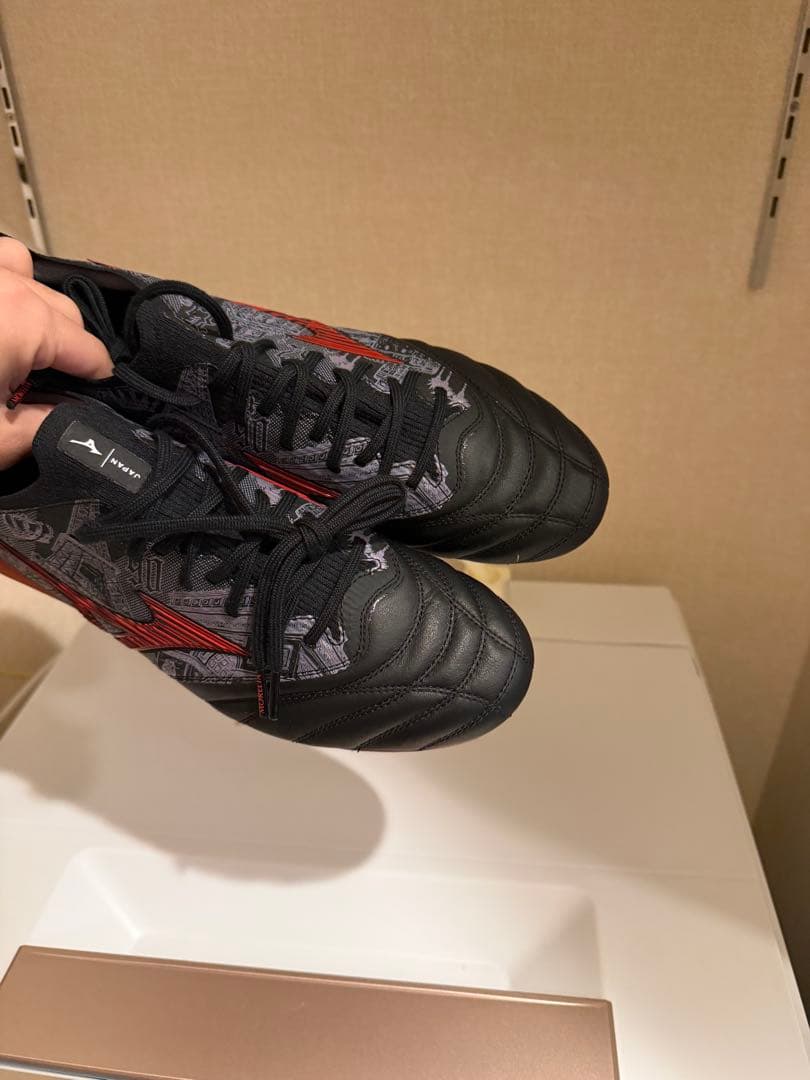 Mizuno サッカーシューズ ブラック/レッド