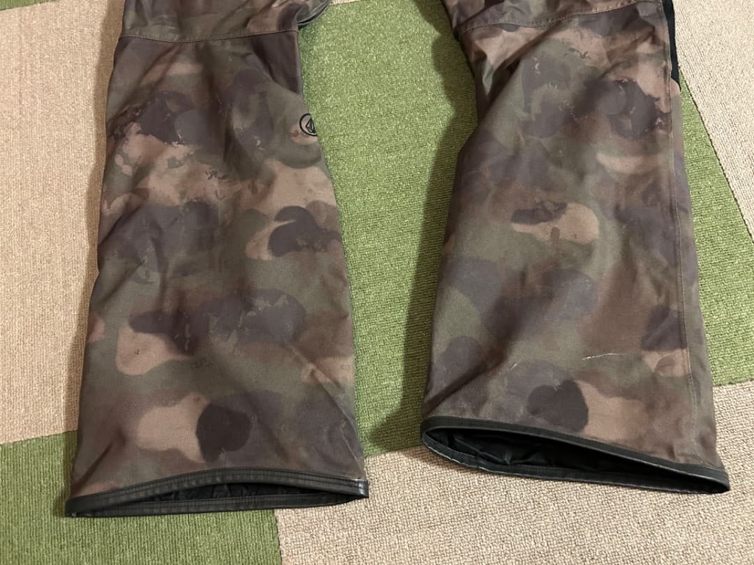 VOLCOM パンツ Ｍサイズ