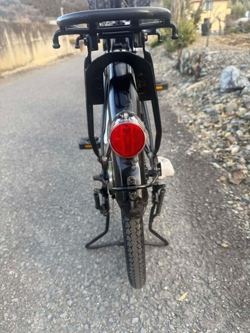 電動アシスト自転車 黒 バスケット付き
