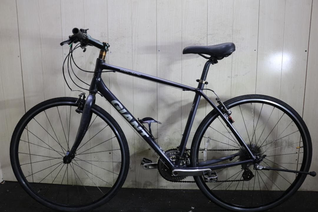 GIANT ESCAPE R3 700C アルミ24速500mm GREYクロス