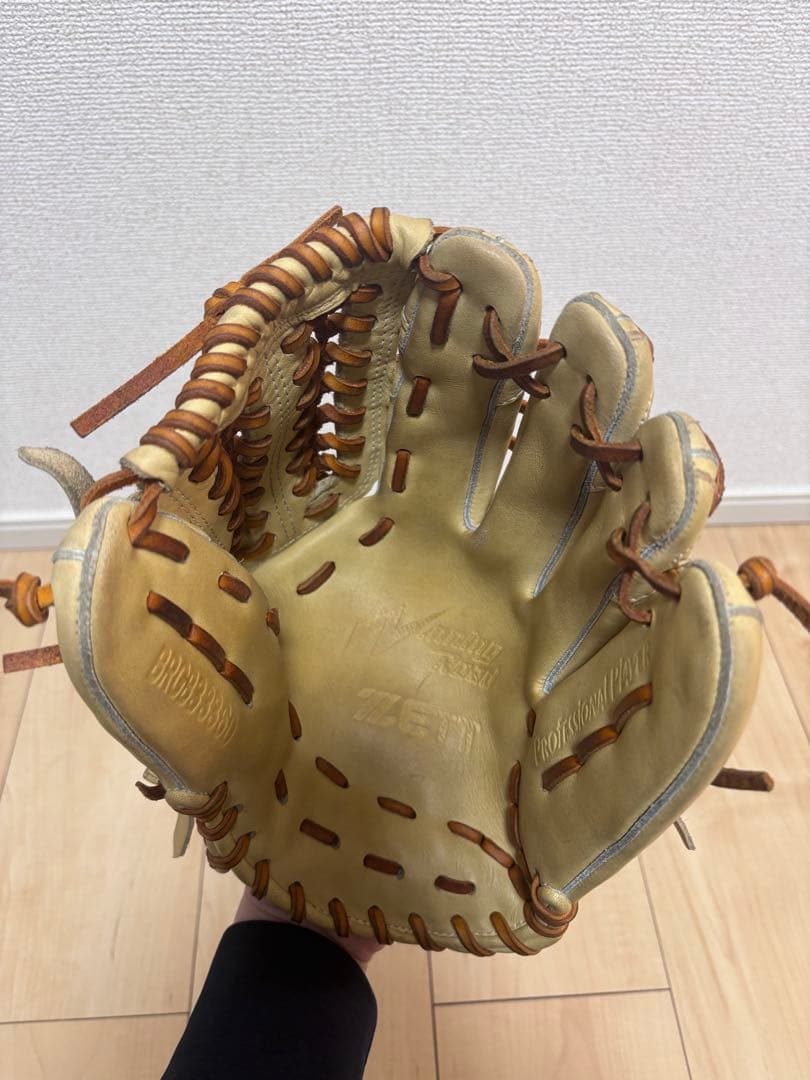 ZETT 軟式グローブ クリーム色 右投げ用　型付け済み