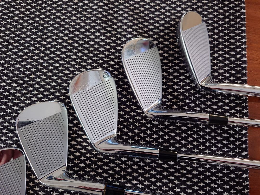 TaylorMade　P7 TW 　6本　P〜5 PROJECT X 6.0