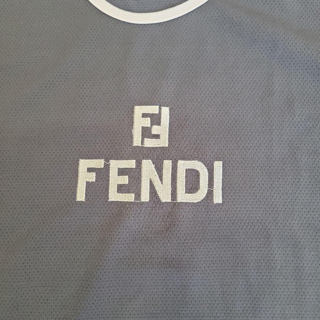値下げしました‼️　FENDI　Tシャツ