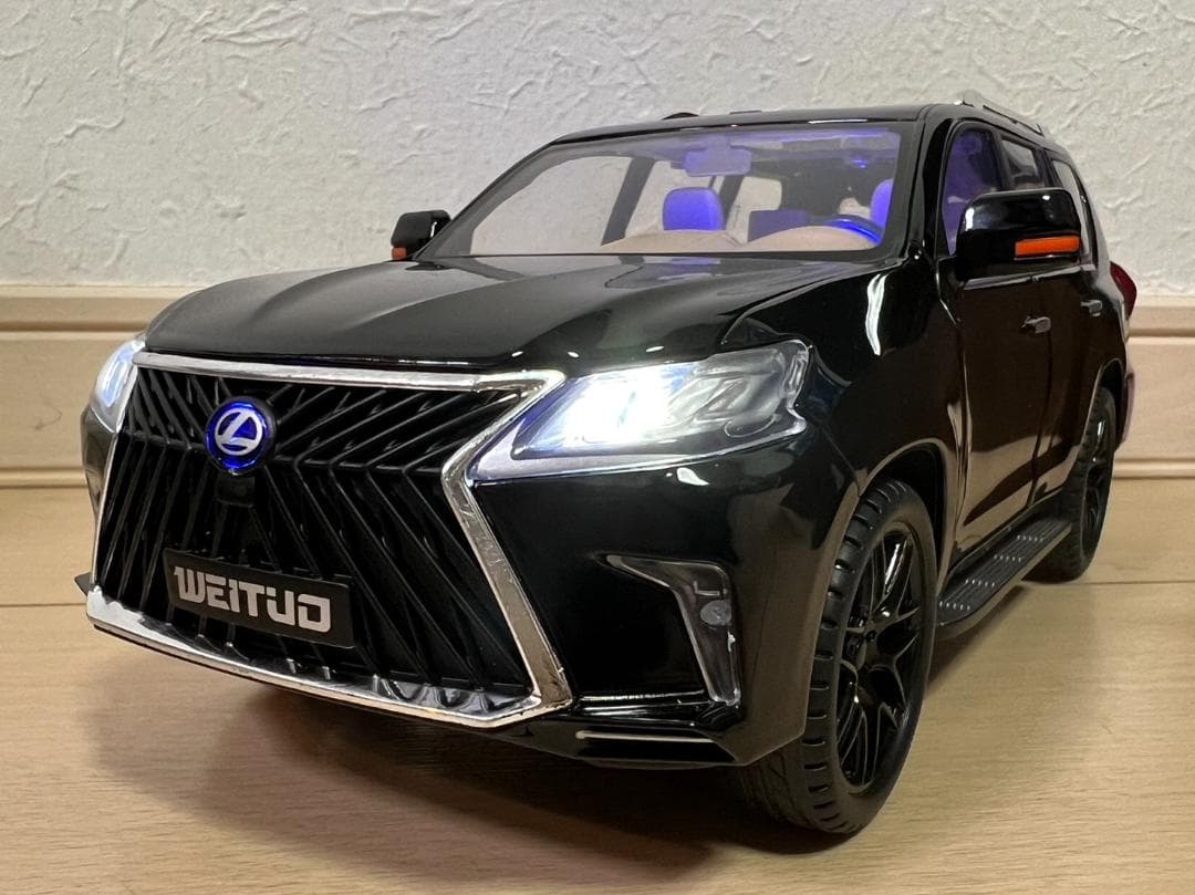 レクサス LX570 ミニカー 1/18 ブラック H139