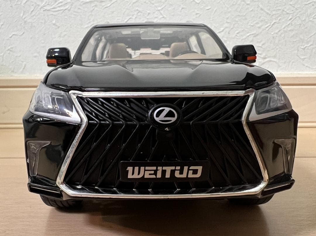 レクサス LX570 ミニカー 1/18 ブラック H139