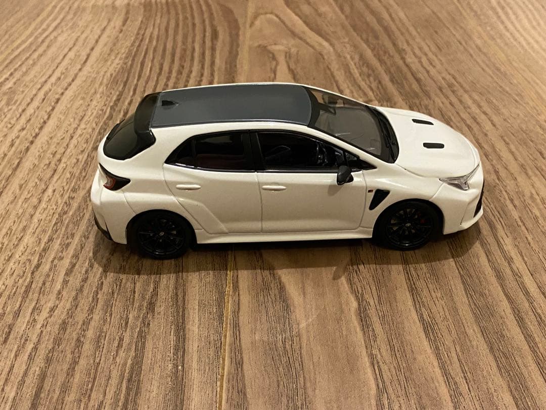 1/30 トヨタ　GR カローラ　カラーサンプル　非売品　ミニカー　ホワイト