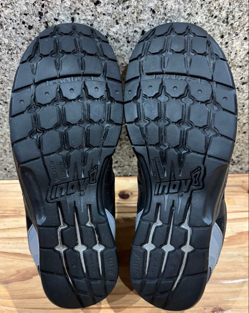 イノヴェイトinov8 inov-8 トレーニング　f-lite 235 ナイキ