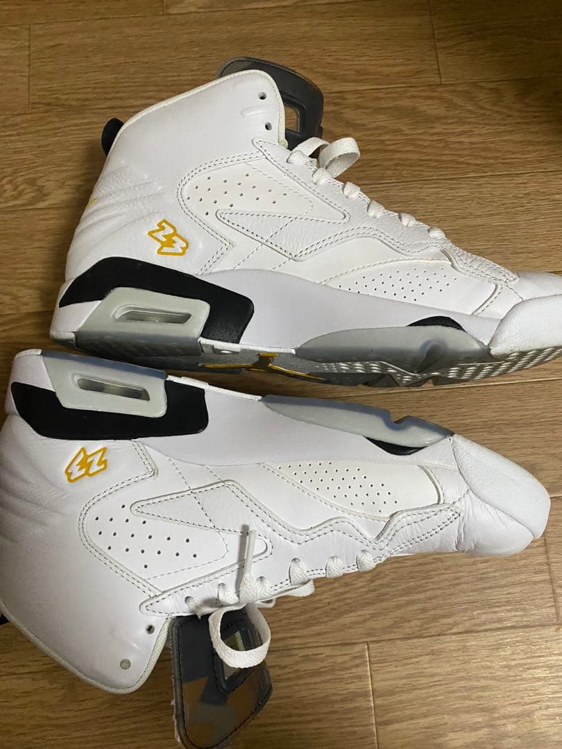 【最終ジャンプマン MVP ジョーダン　DZ4475-107 27.5