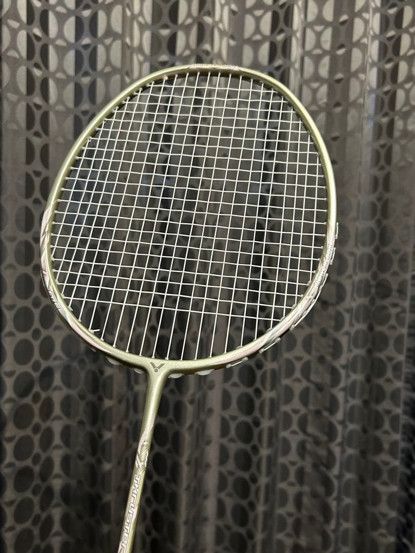 Thruster HMR Pro バドミントンラケットVictor