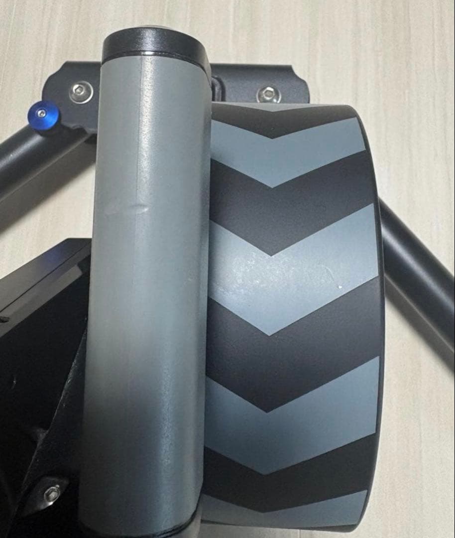 WAHOO KICKR V4 【中古、AXIS】