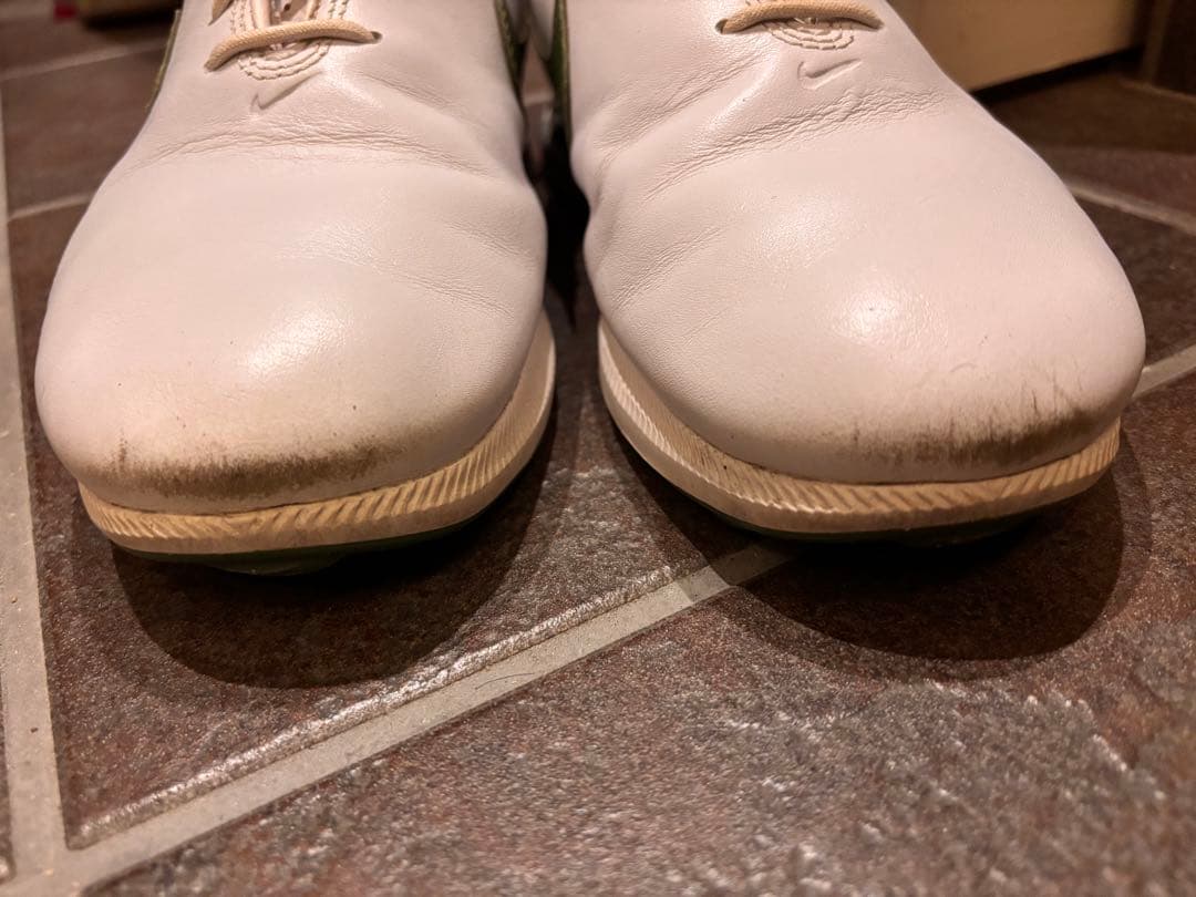 Nikeヴィクトリーツアー2 限定カラー本革です。ビクトリーツアー