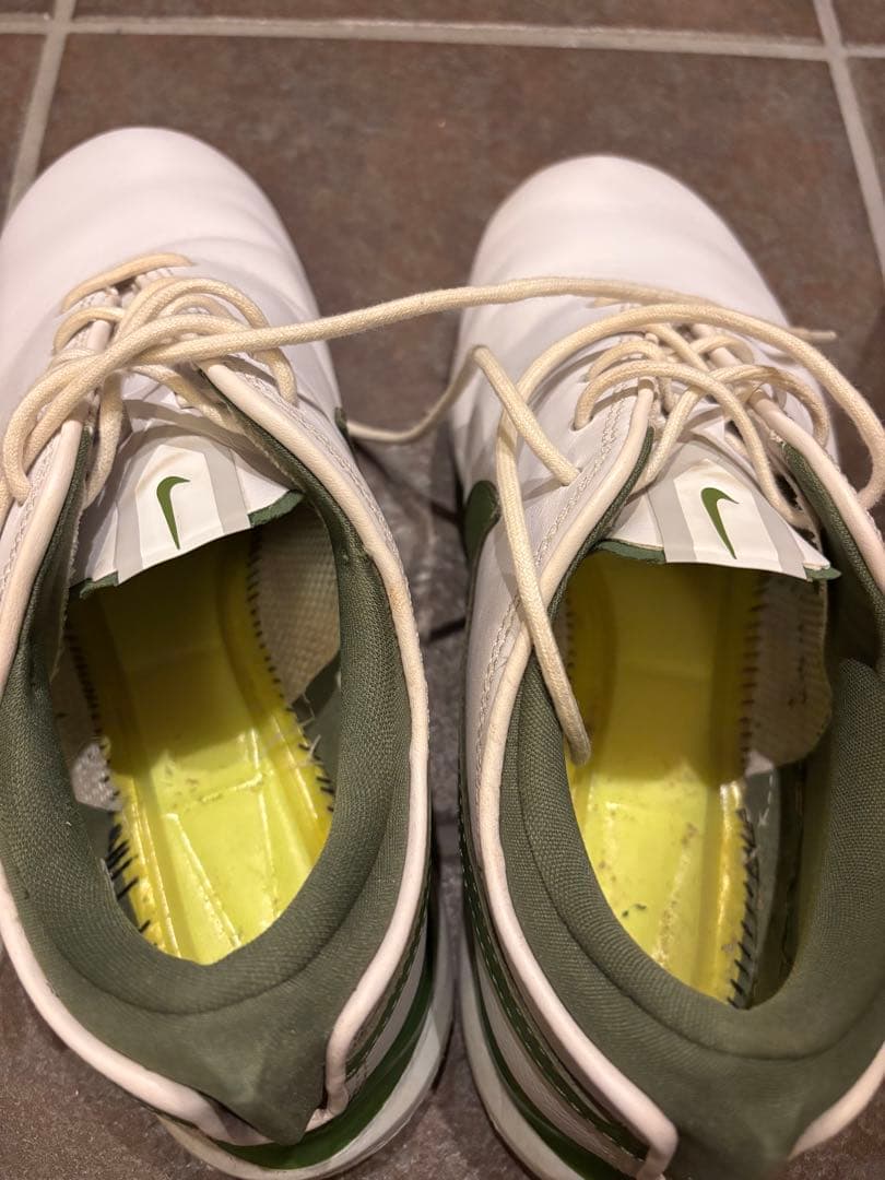 Nikeヴィクトリーツアー2 限定カラー本革です。ビクトリーツアー