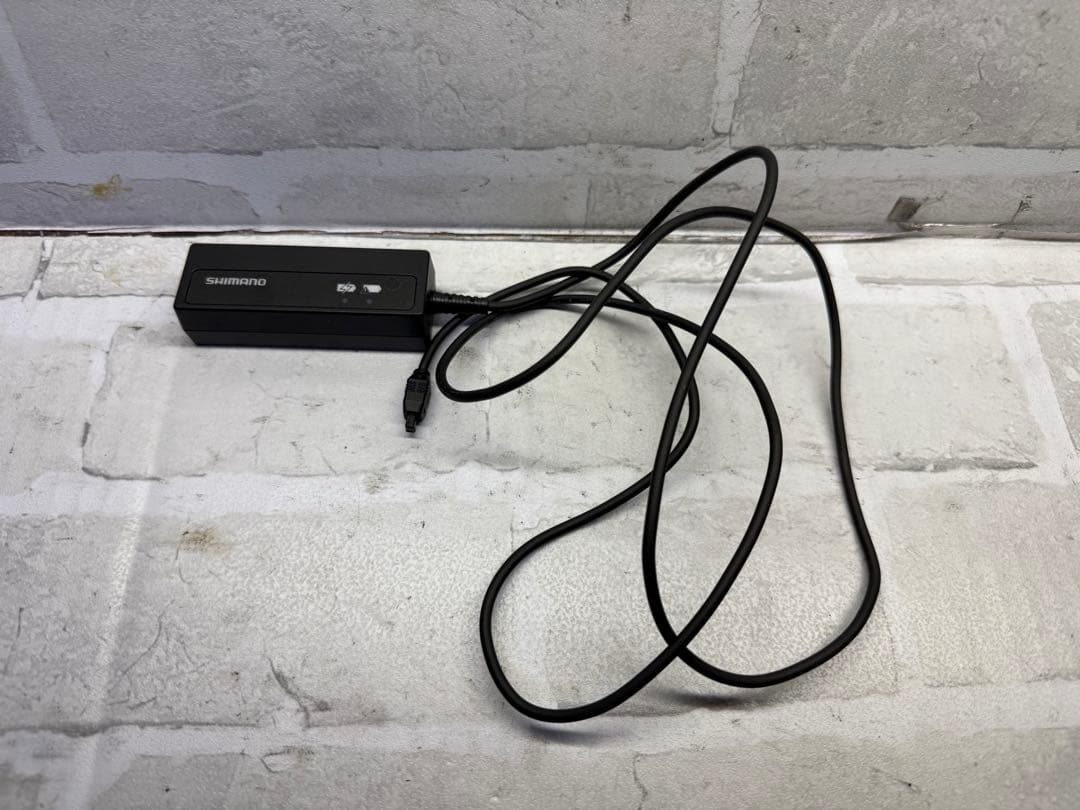 SM-BCR2 シマノ Di2 バッテリーチャージャー　充電器