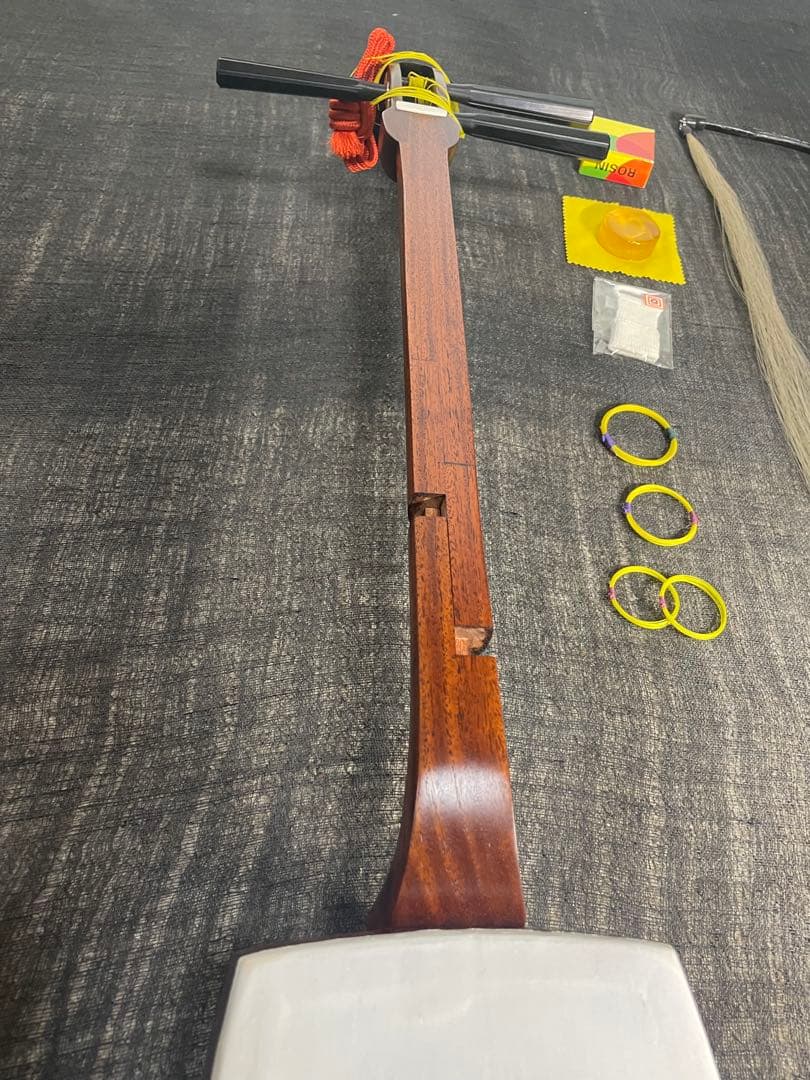 和胡弓，　竹弓、　付属品