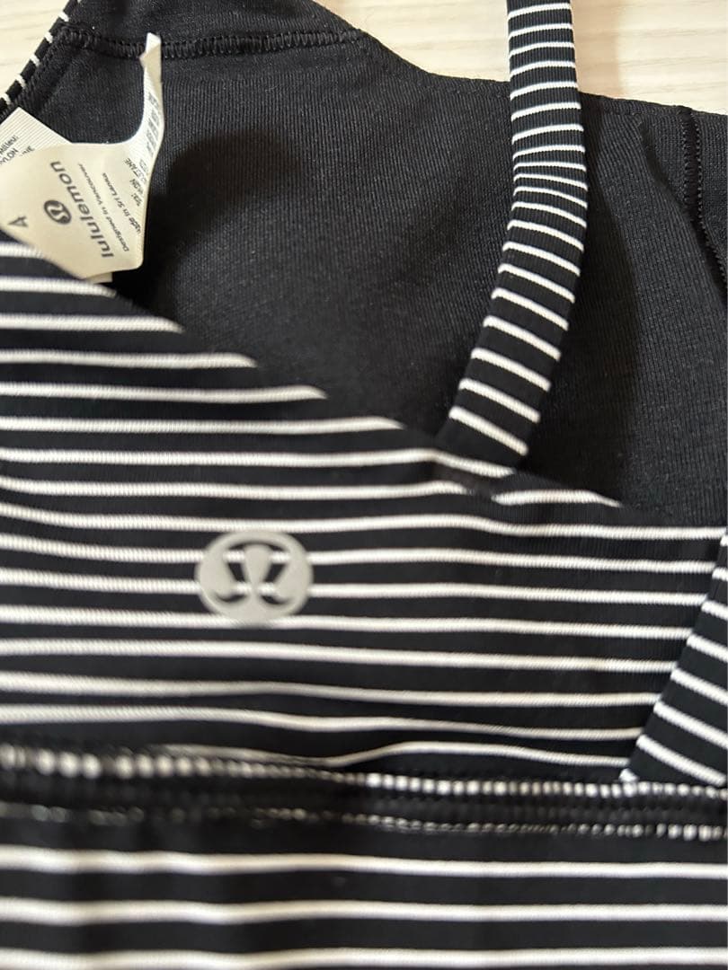 新品タグ付きLululemon Energy bra