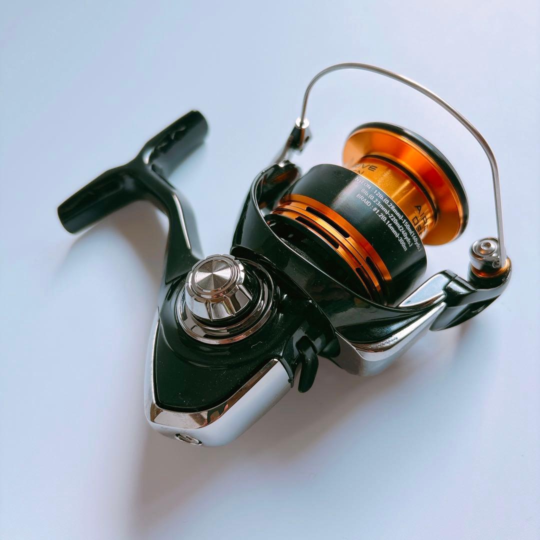 【美品】ダイワ　DAIWA　スピニングリール　23レガリス　LT2500D