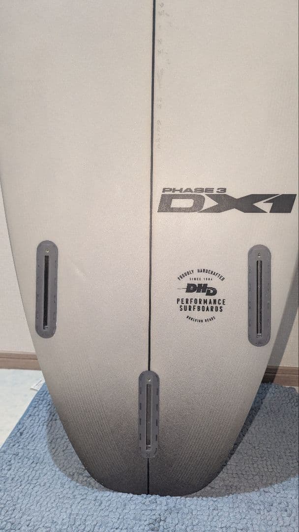 ★茨城県守谷市から　DHD DX1 PHASE3﻿サーフボード6.3ft 33L
