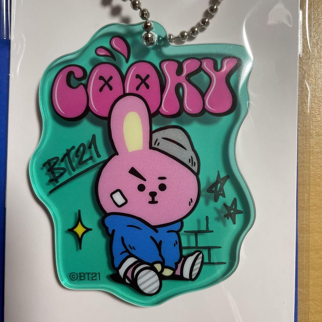 BTS BT21 ファミマ限定　オリジナル　アクリルキーホルダー　フルコンプ