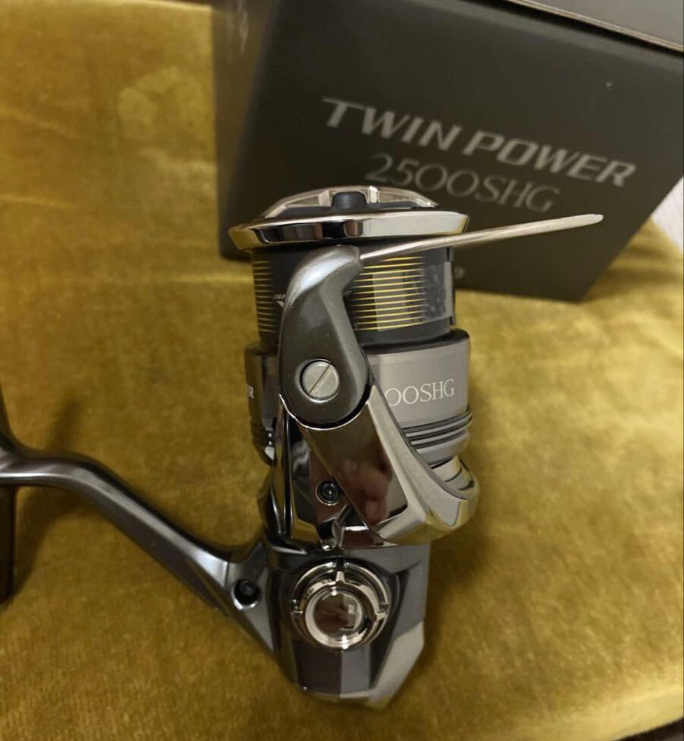 【美品】24ツインパワー 2500SHG SHIMANO