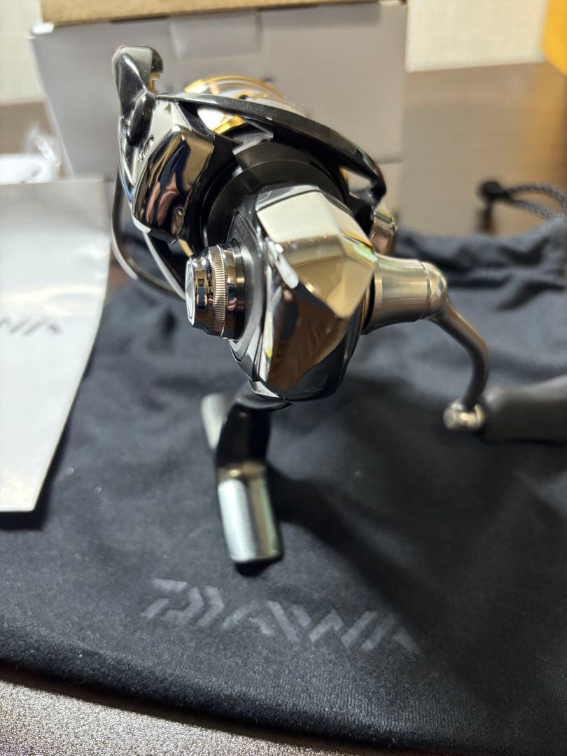 DAIWA LUVIAS FC LT2000S スピニングリール　20ルビアス