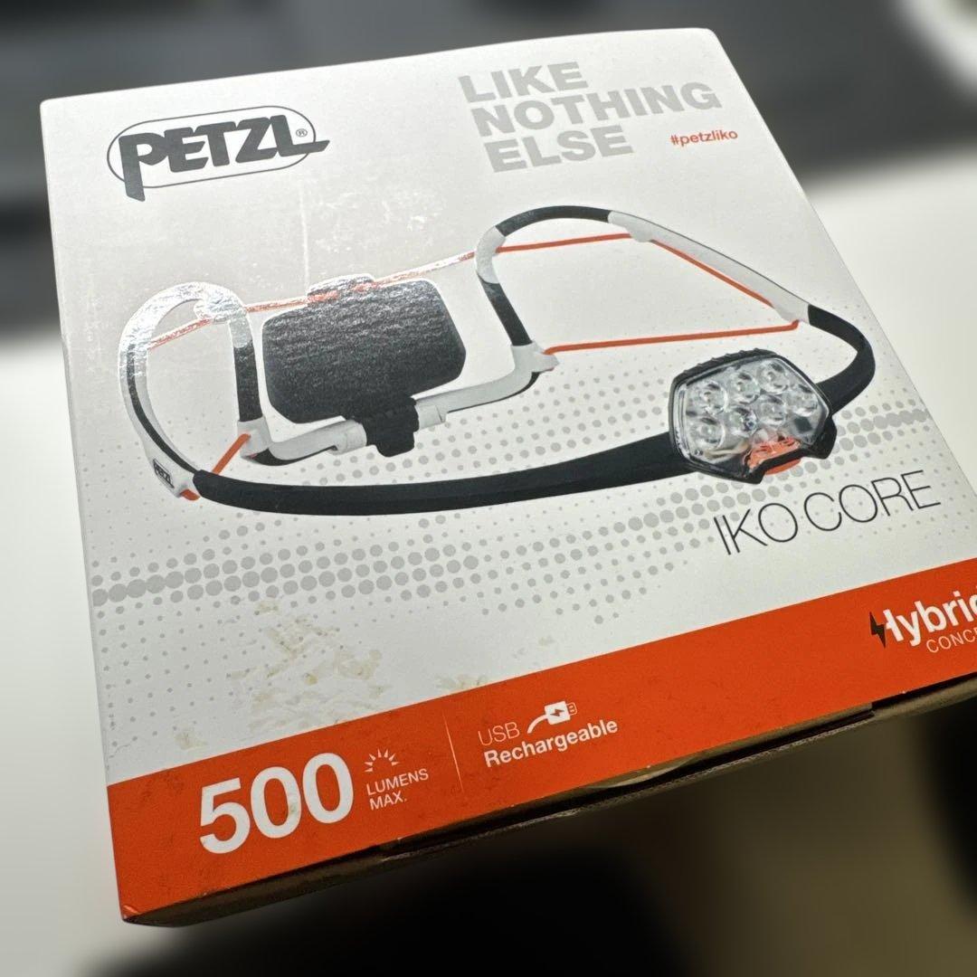 Petzl IKO CORE ヘッドランプ 500ルーメン