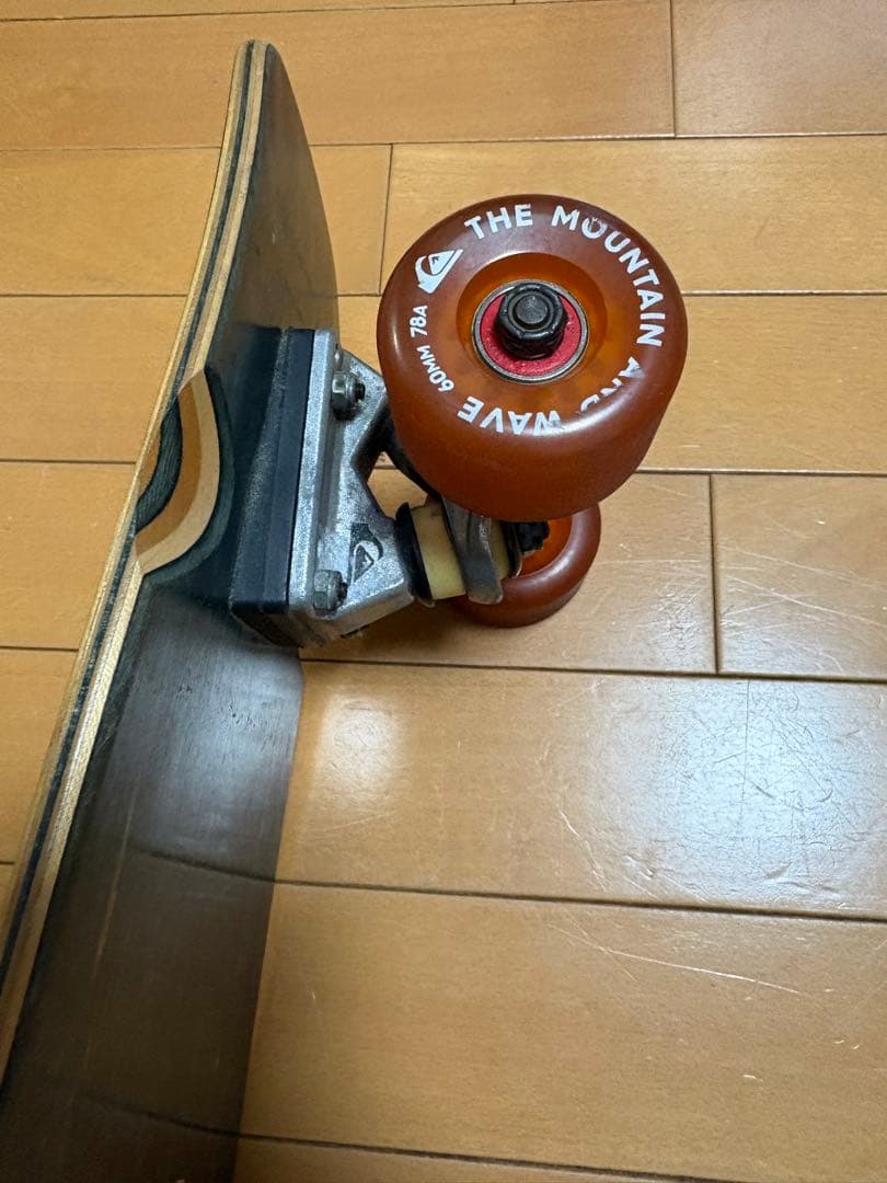 希少　QUIKSILVER スケートボード