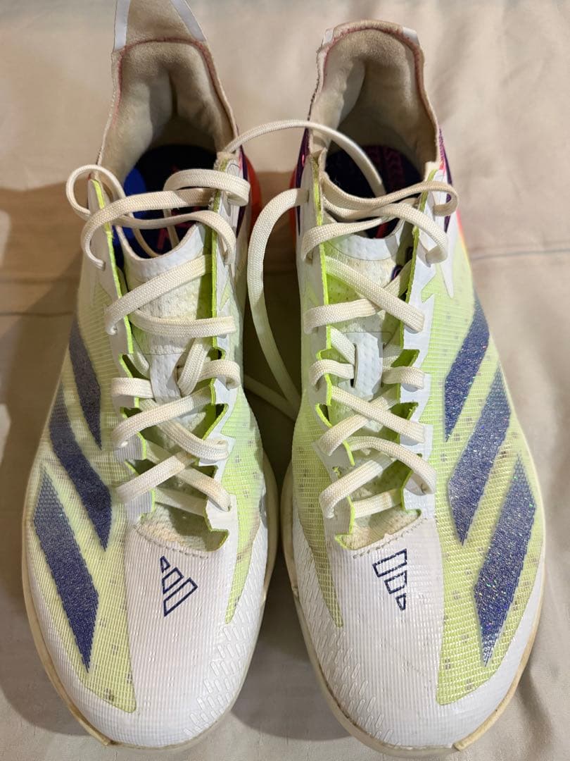 adidas GIZER スパイク ホワイト/イエロー