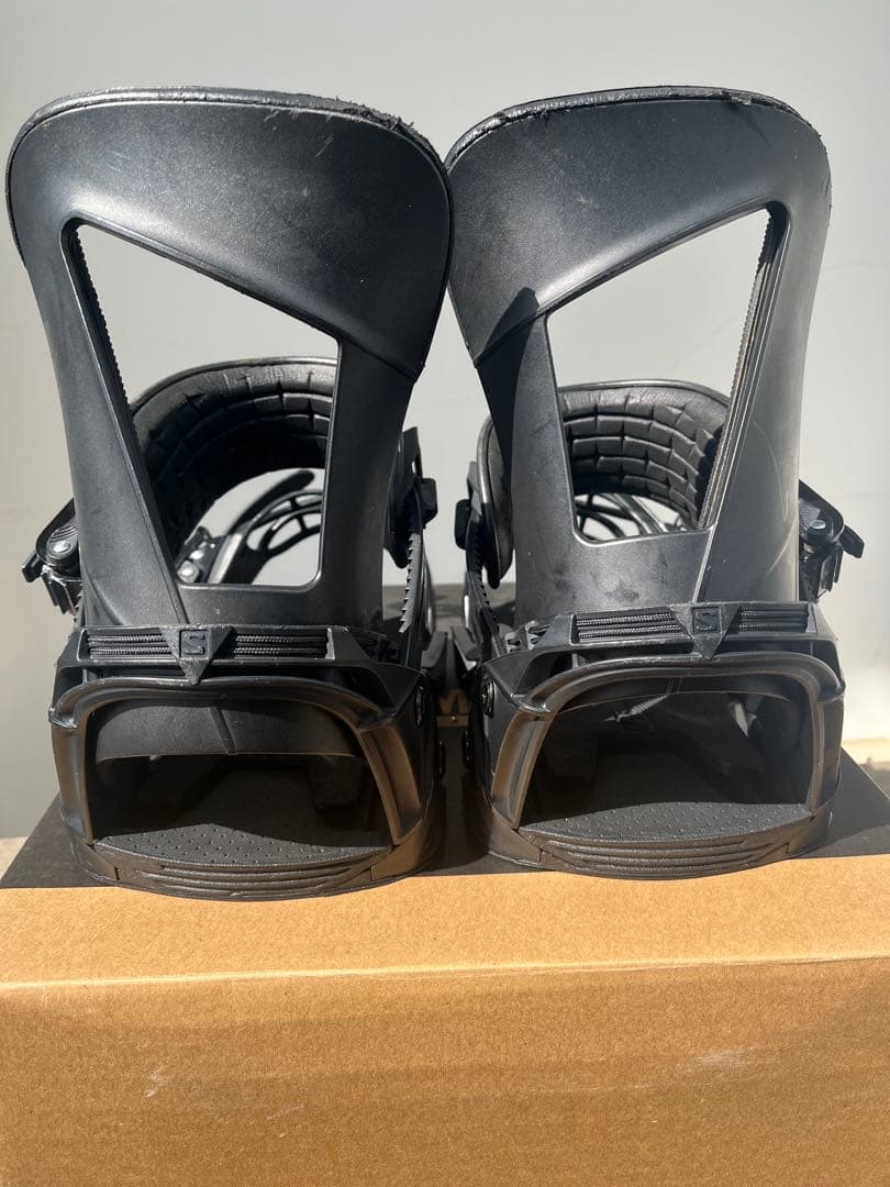 SALOMON HOLOGRAM スノーボード　ビンディング　Sサイズ