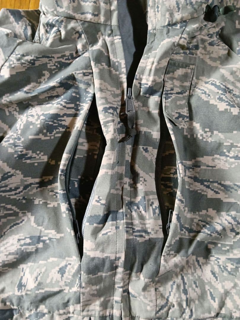 米軍放出品　US AIRFORCE タイガーストライプ　ゴアテックスパーカー