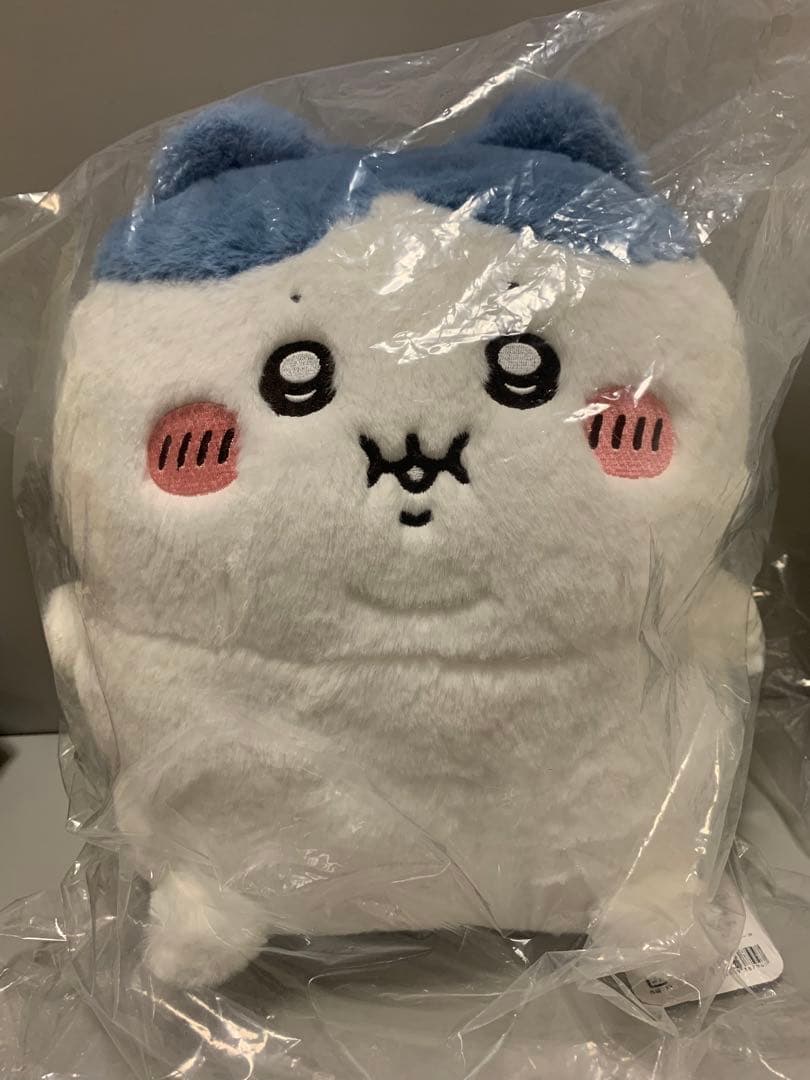 重め！ぼっちゃり抱っこぬいぐるみ　ちいかわ　ハチワレ　うさぎ　ぽっちゃり　３種