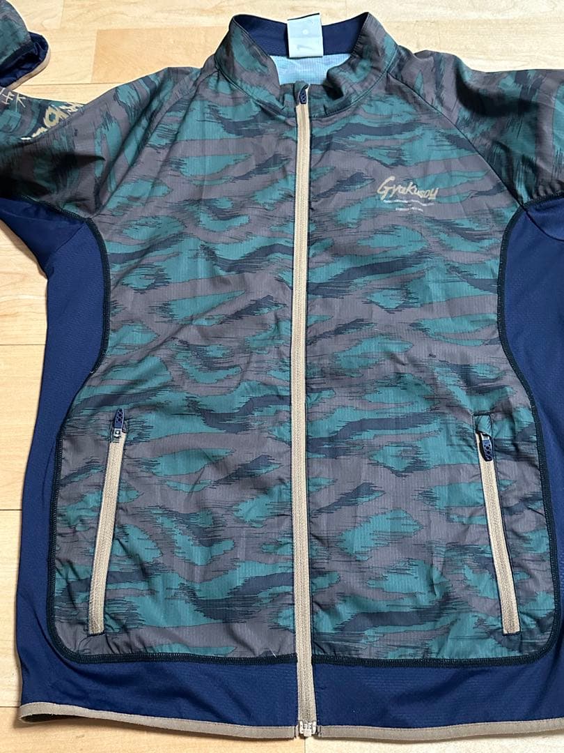 (希少品)GYAKUSOU 迷彩柄 ジップアップトップス